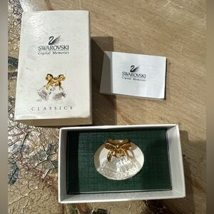 AUTHENTIC SWAROVSKI CRYSTAL MEMORIES CLASSICS BELLS WITH GOLD BOW NEW IN BOX